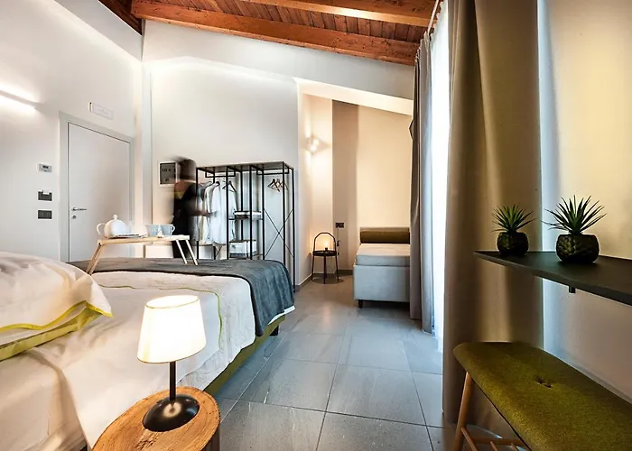 Le Ferrerie Fattoria Marchesini Bed & Breakfast 3*