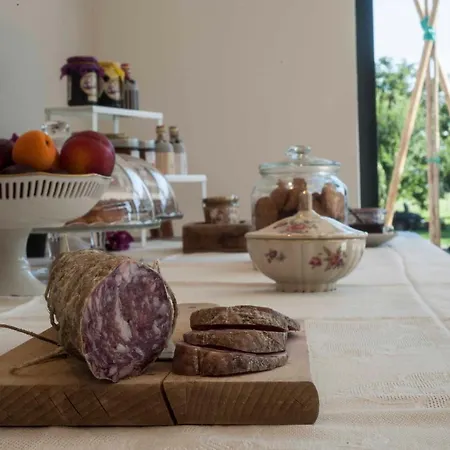 Le Ferrerie Fattoria Marchesini Alojamento de Acomodação e Pequeno-almoço 3*